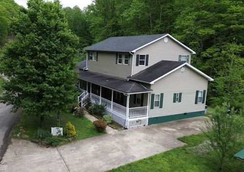 395 High Rock Rd, Hazard, KY, 41701-6768 | Card Image