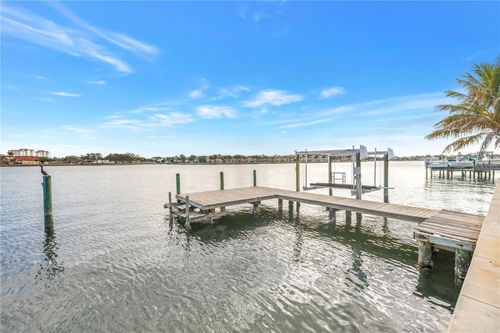 3901 14th Way Ne, ST PETERSBURG, FL, 33703-5412 | Card Image