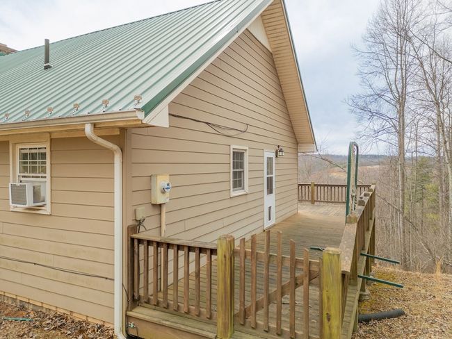 913 Kanawha Ridge Rd, House other with 3 bedrooms, 2 bathrooms and null parking in Dugspur VA | Image 55