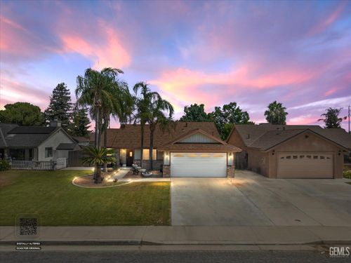 8817 Andrieu Court, Bakersfield, CA, 93311 | Card Image