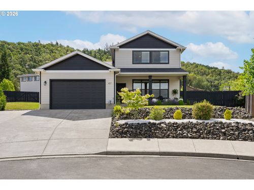 457 Augusta Ct, Winchester, OR, 97495-8922 | Card Image