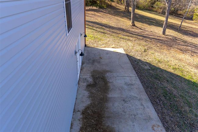 View of yard | Image 7