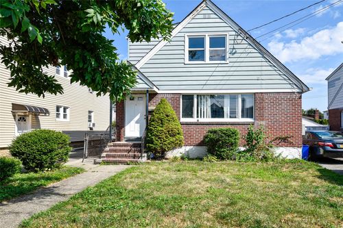 1305 Belmont Ave, New Hyde Park, NY, 11040-4217 | Card Image