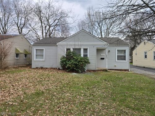 2044 N Green Road, Cleveland, OH, 44121 | Card Image
