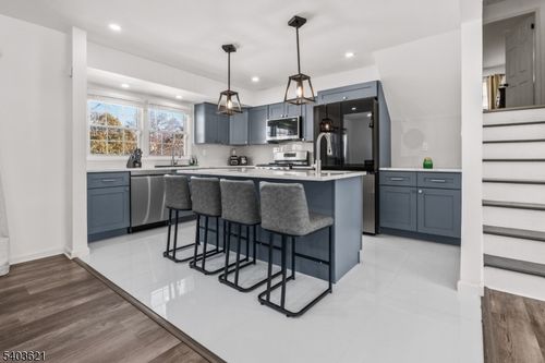 2273 Balmoral Ave, Union, NJ, 07083-5203 | Card Image