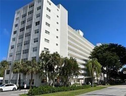 apt-204-2555 Ne 11th St, Fort Lauderdale, FL, 33304-3209 | Card Image