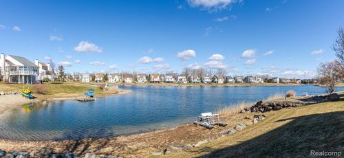 1004 Island Lake Dr, Oxford, MI, 48371-3676 | Card Image
