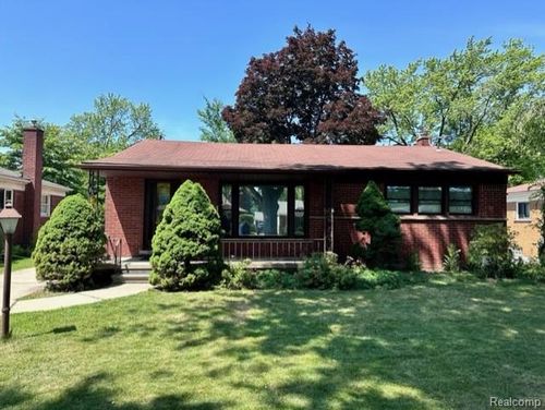 8429 Whitefield St, Dearborn Heights, MI, 48127 | Card Image