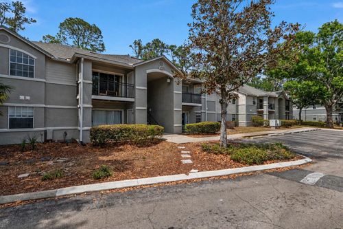 214-3705 27th St, GAINESVILLE, FL, 32608-7016 | Card Image