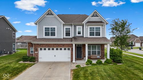 1275 Hamilton Dr, Greenwood, IN, 46143-5530 | Card Image