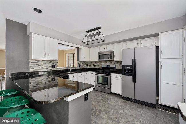12329 Manchester Way, Townhouse with 3 bedrooms, 4 bathrooms and null parking in WOODBRIDGE VA | Image 10