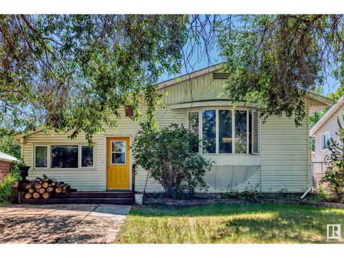 10511 128a Ave Nw, Edmonton, AB, T5E0K2 | Card Image