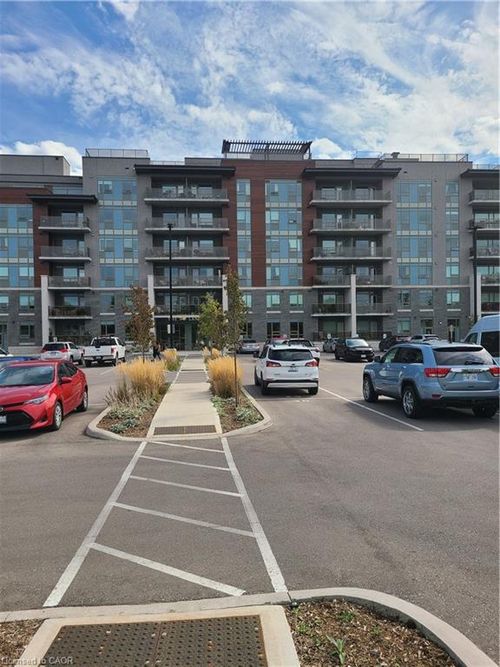 208-34 Norman St, Brantford, ON, N3R2Y1 | Card Image