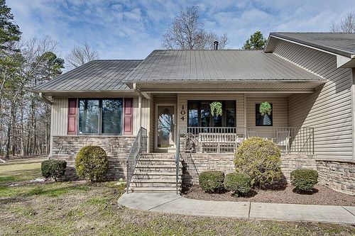 194 Willowbrook Dr, Thomasville, NC, 27360-6131 | Card Image