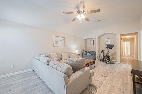 2335 Village Leaf Dr, Spring, TX, 77386-3291 | Card Image