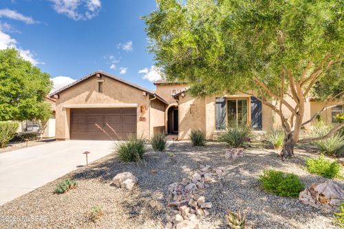 2197 E Apache Springs Ln, Green Valley, AZ, 85614-6111 | Card Image