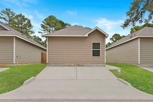 9650 Warm Spg, Willis, TX, 77318-7678 | Card Image