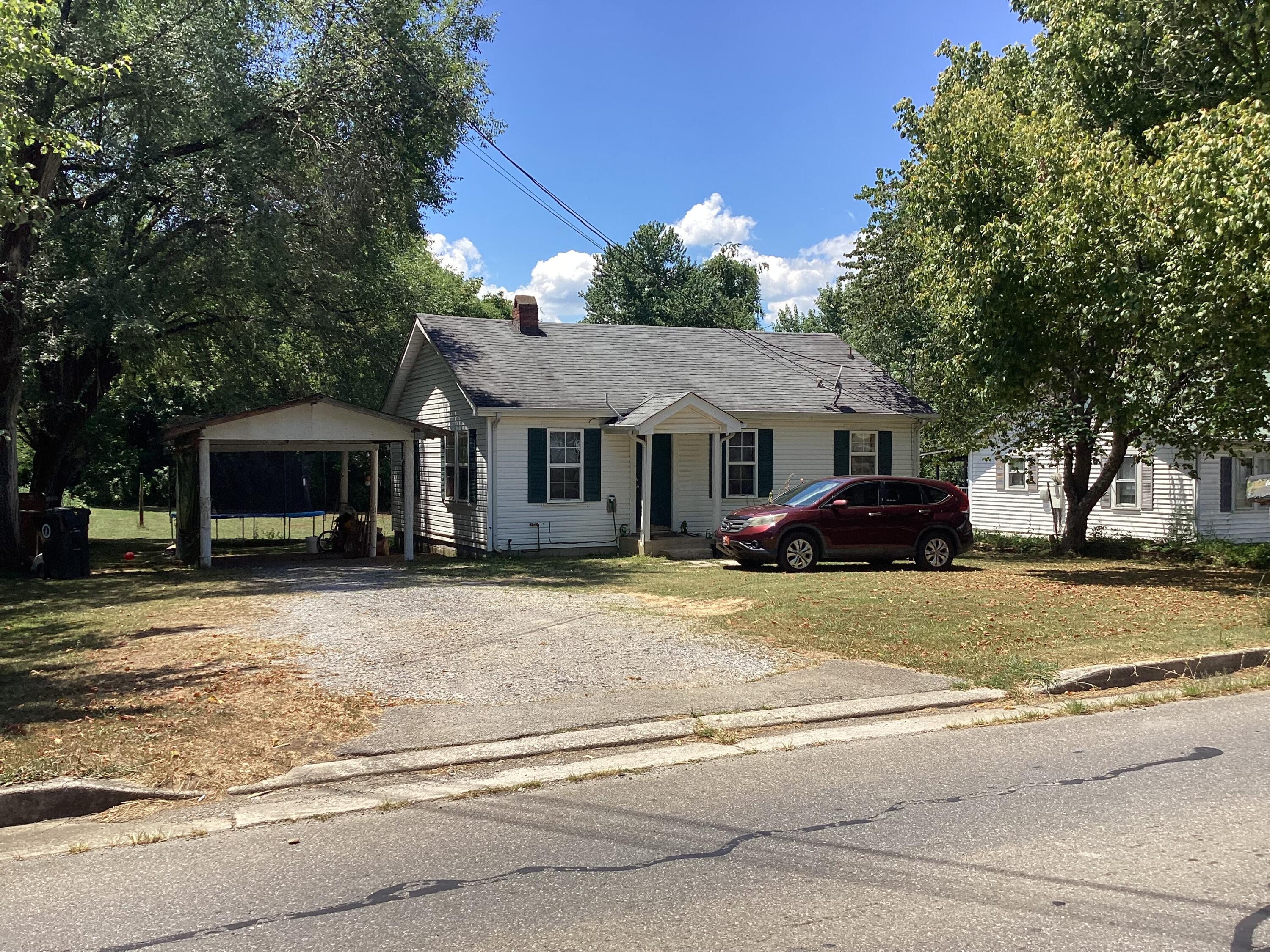 Walters Dr, Morristown, TN 37814