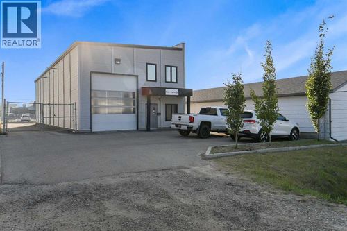 12515 101 St, Grande Prairie, AB, T8V5S1 | Card Image