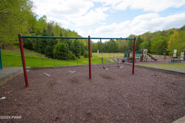 J-Playground Swings | Image 100