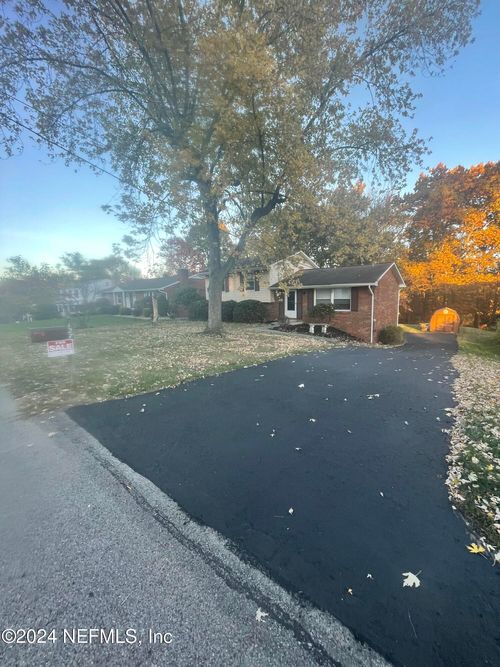 127 Wyngate Rd, Moon Township, PA, 15108-1028 | Card Image