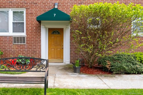 7-d-643 Unit Pelham Road, New Rochelle, NY, 10805 | Card Image