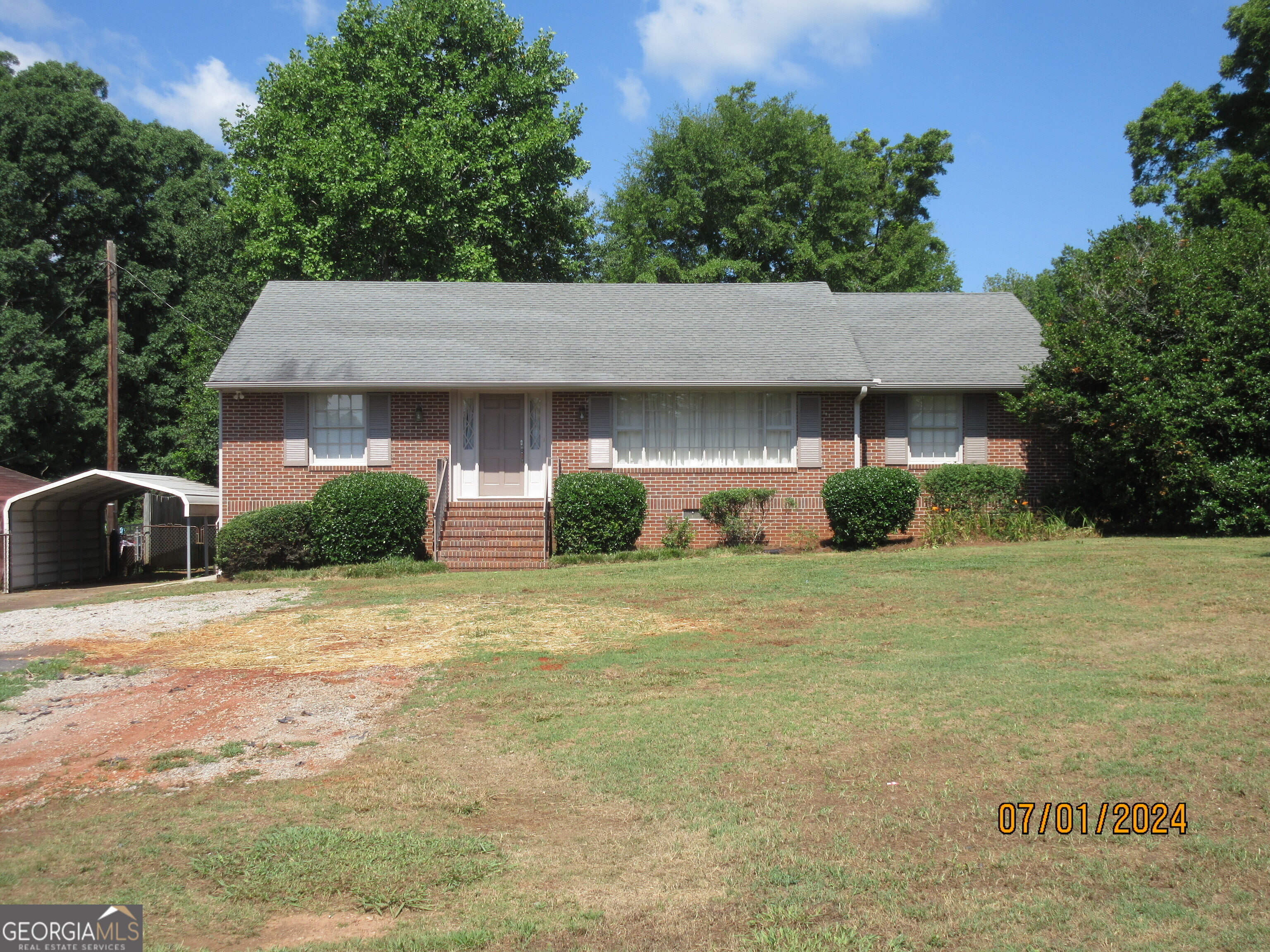 Carver Rd, Griffin, GA 30224