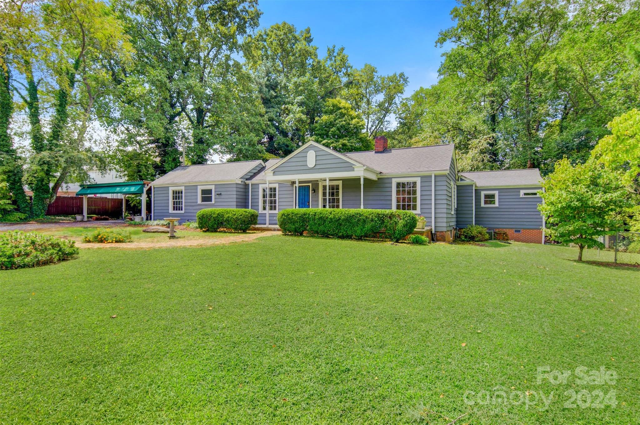 39th Avenue Dr, Hickory, NC 28601