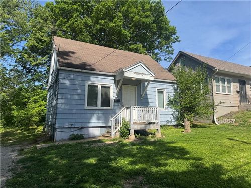 124 S Forest Ave, Independence, MO, 64050-3426 | Card Image