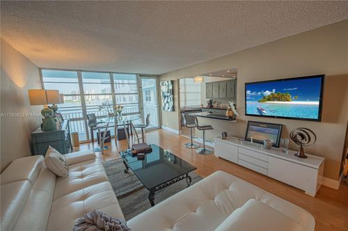 401-301 174th St, Sunny Isles Beach, FL, 33160-3229 | Card Image