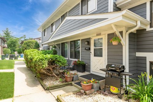 6265-6265 Gold Cir, Hanover Park, IL, 60133-4919 | Card Image
