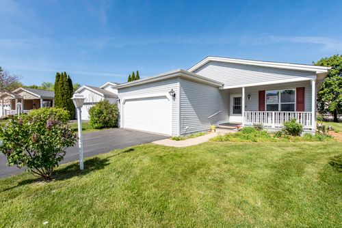 109 Hunter Ct, Grayslake, IL, 60030-9619 | Card Image
