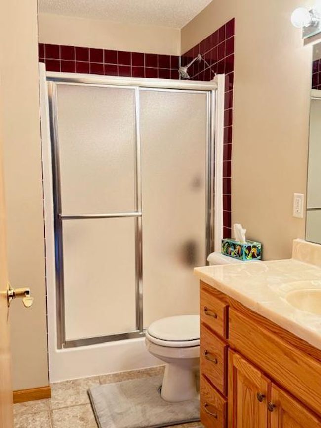 Main level 3/4 bath | Image 15