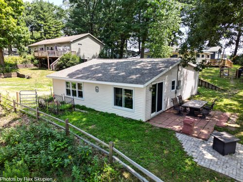 2512 Rainbow Lake Dr, Trufant, MI, 49347 | Card Image