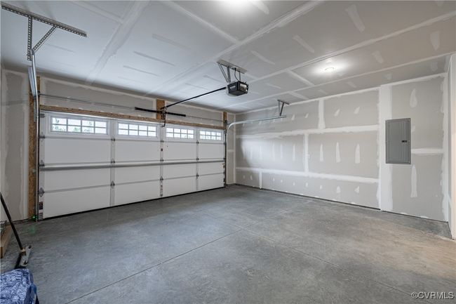 Photo from Boone Homes Gallery; photo of similar home, not home for sale; upgrades shown | Image 19