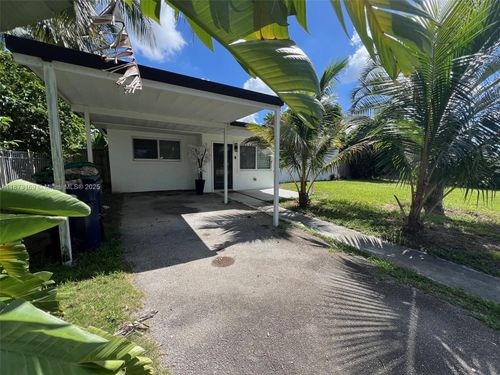 14721 Pierce St, Miami, FL, 33176-7527 | Card Image