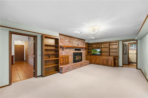 308 Canary Ln, Iola, KS, 66749-1910 | Card Image