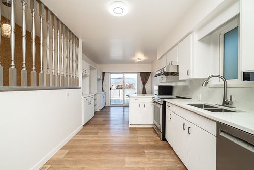 4XXX Eton Street, Burnaby, BC, V5C1K1 | Card Image