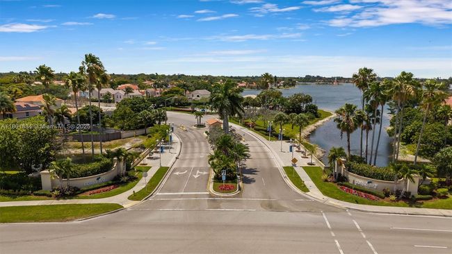 6800 Bayfront Cir, House other with 3 bedrooms, 3 bathrooms and null parking in Margate FL | Image 30
