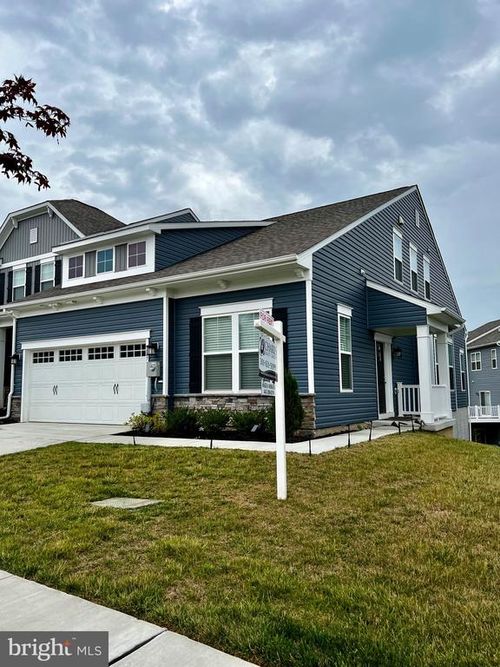2873 Town View Cir, NEW WINDSOR, MD, 21776-8713 | Card Image