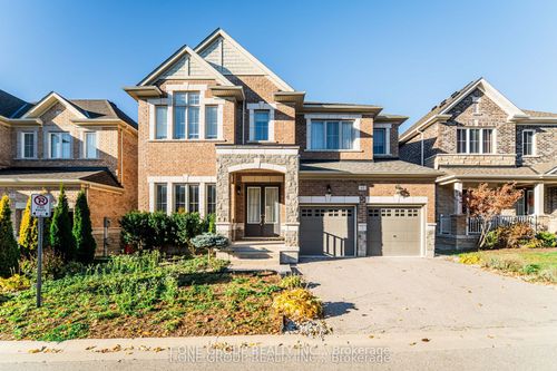 63 Ken Sinclair Cres, Aurora, ON, L4G3J1 | Card Image