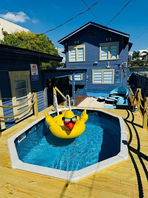 1535 Sw 2nd St, Miami, FL, 33135-2106 | Card Image