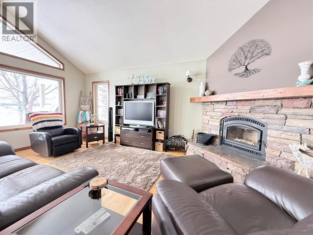 Residential in Lac Des Iles 4