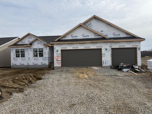 2720 Autumn Woods Dr, Cedar Falls, IA, 50613-2373 | Card Image