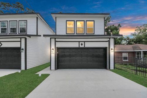 8161 Crestview Dr, Houston, TX, 77028-2605 | Card Image