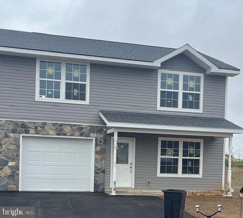 114 Pacific Ave, MILROY, PA, 17063-8812 | Card Image