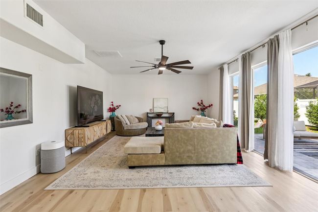 Family Room | Image 5