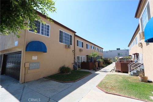 2341 Walnut Ave, Signal Hill, CA, 90755-3639 | Card Image