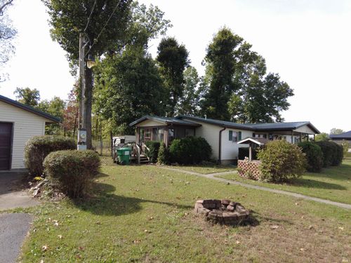 10056 E State Road 54, Bloomfield, IN, 47424-6063 | Card Image