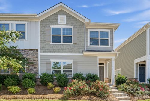 918 Sagecroft Ln, Indian Trail, NC, 28079-0470 | Card Image